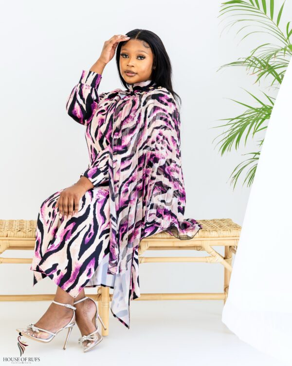 Pink and black animal print occasion dress with side pleated Sleeve and side slits - Image 6