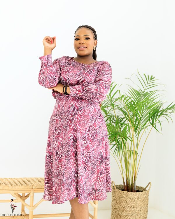 Pink animal print chiffon dress - Image 4